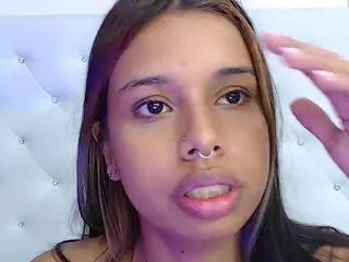 Tiny-Ebonyy's Live Sex Cam Show
