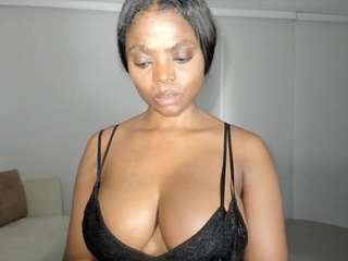 ebonydreamiin