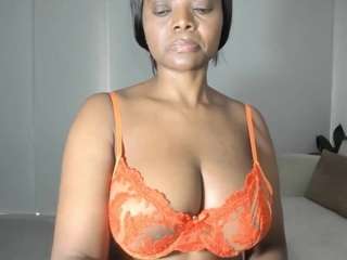 ebonydreamiin