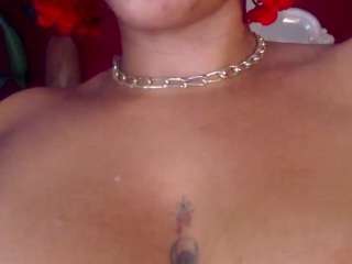Try Niaharris's gorgeous live display for enticing wildness niaharris from CamSoda