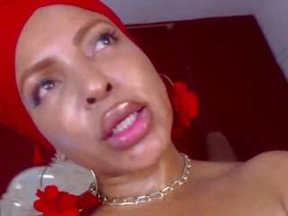 Try Niaharris's gorgeous live display for enticing wildness niaharris from CamSoda