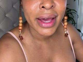 niaharris Live Webcam on CamSoda