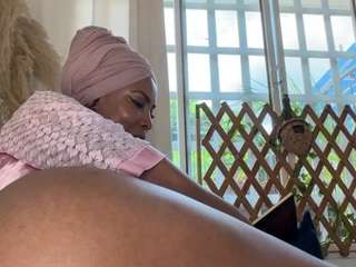 niaharris Live Webcam on CamSoda