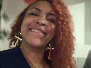 Live webcam model niaharris on Soda Cams