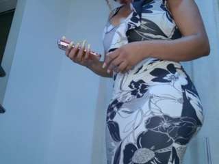 Live webcam model niaharris on Soda Cams