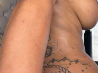 niaharris Live Webcam on CamSoda