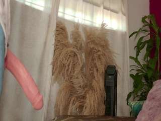 Nia Harriss live cam