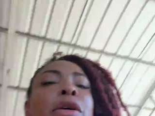 Nia Harriss live cam