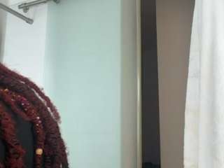 Nia Harriss live cam