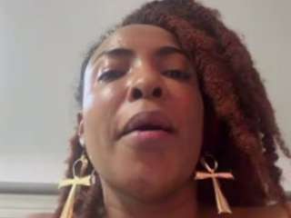 Nia Harriss