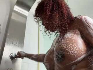Nia Harriss