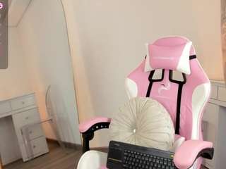 im-bri Live Webcam on CamSoda