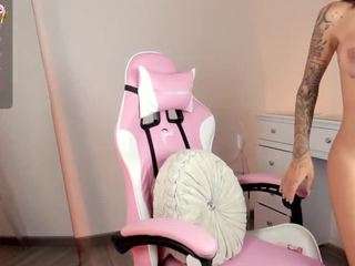 im-bri Live Webcam on CamSoda