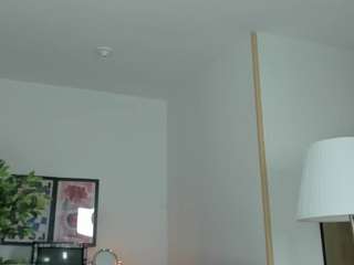 im-bri Live Webcam on CamSoda