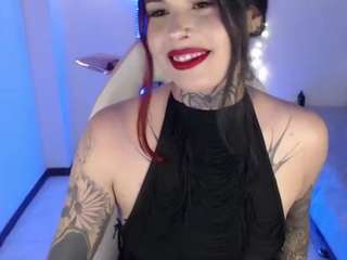 nahomy-summers Toys live webcam