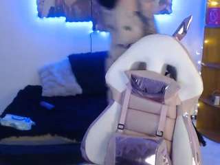 nahomy-summers Live Webcam on CamSoda