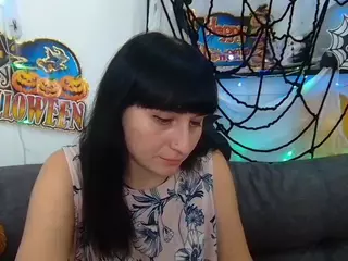 NinaFlawlees's Live Sex Cam Show