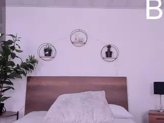 CaraCummings's Live Sex Cam Show