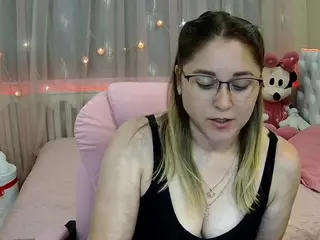 DoraSun's Live Sex Cam Show