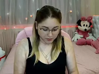 DoraSun's Live Sex Cam Show