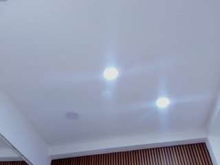 karliee-klosss webcam model