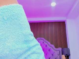 karliee-klosss Live Webcam on CamSoda