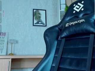 andreasvel's CamSoda show and profile