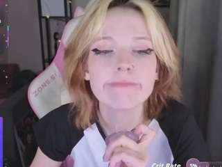 crispytati's CamSoda show and profile