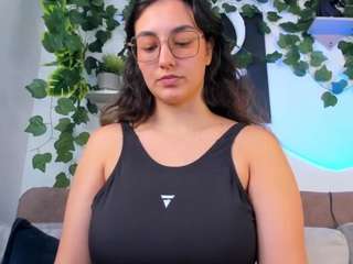 Live webcam model nataliepeterson on Soda Cams