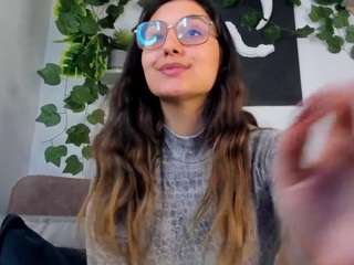 Live webcam model nataliepeterson on Soda Cams