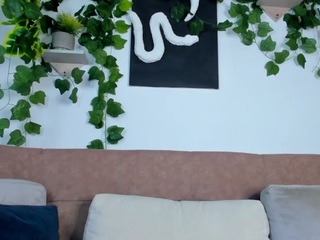 Live webcam model nataliepeterson on Soda Cams