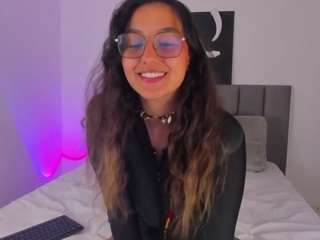 Live webcam model nataliepeterson on Soda Cams