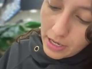 nataliepeterson, female webcam model,  years old, on live webcam