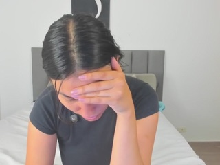 Live webcam model nataliepeterson on Soda Cams