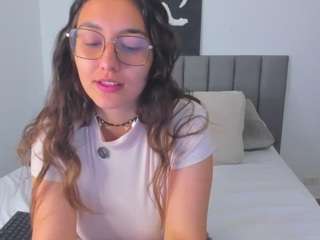 Live webcam model nataliepeterson on Soda Cams