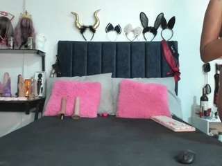 emmily-giraldo from CamSoda is Freechat