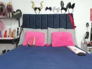 emmily-giraldo live cam profile