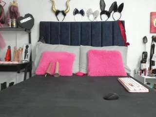 emmily-giraldo webcam model