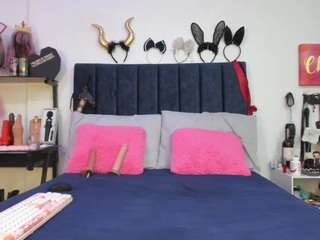 emmily-giraldo Sex Cam Show