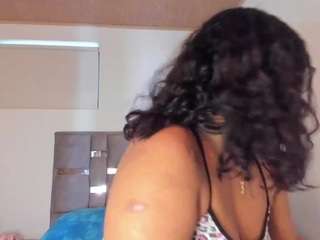 le modèle iriss-25 est en webcam porno dans un show sur le site camsoda, il possède les tags suivants: anal,lesbian,twerk,thong,tease,strip,spank,shaved-pussy,sex-toys,ride torso,pussy,ass,lingerie,feet,brown-eyes,asshole,bedroom,bikini,drinking,black-hair