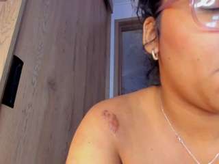 iriss-25 live webcam show