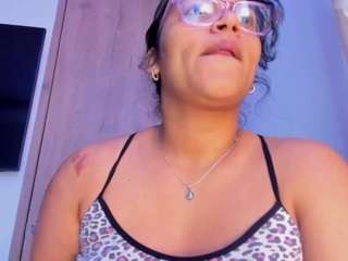 iriss-25 live webcam show