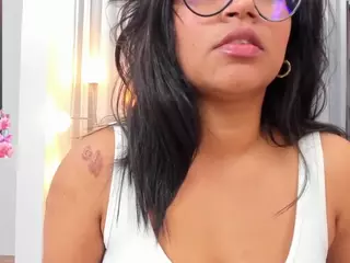 iriss-25's Live Sex Cam Show