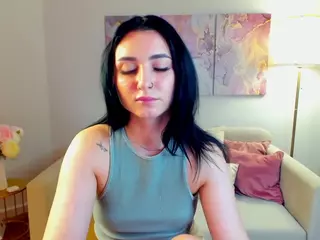 LinaVishi's Live Sex Cam Show