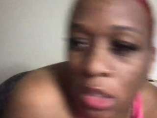 Live webcam model mz-wagon1 on Soda Cams