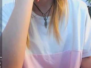 beellami's CamSoda show and profile