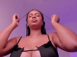 nayah-bennett's Live Sex Cam Show