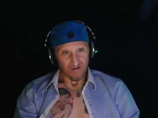 antisocialbutterf1y webcam model