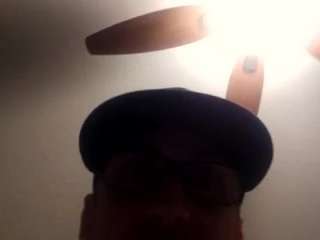 cumzzz2012 webcam model