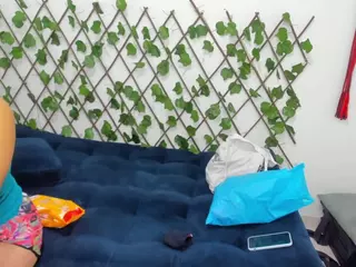 LittleSophia's Live Sex Cam Show